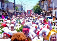 Em ritmo de alegria, milhares de pessoas celebram São Francisco de Assis em Arembepe