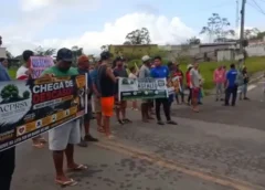 Moradores do Parque Real Serra Verde fazem nova manifestação cobrando as melhorias prometidas pela Prefeitura de Camaçari