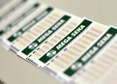Prêmio acumulado da Mega-Sena pode render R$ 419 mil por semana na poupança; entenda